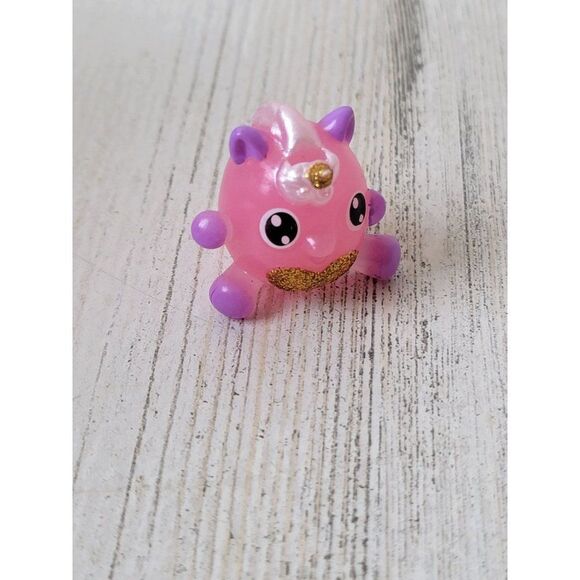 Pink SML mini unicorn glitter heart toy figure Pony - Picture 2 of 5